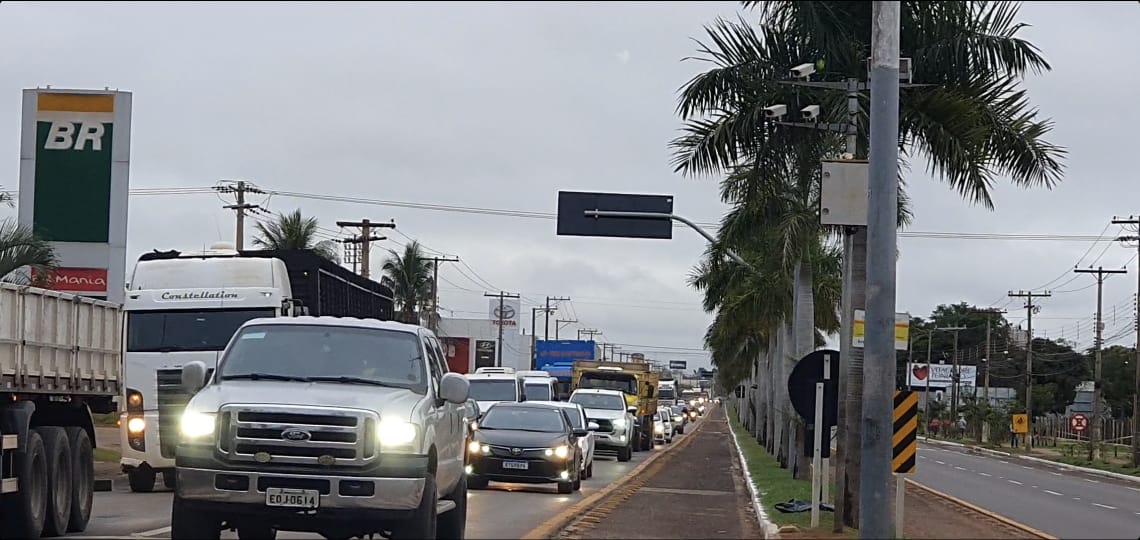 Em Três Lagoas, semáforo vira ‘fábrica de multa’ e motoristas reclamam da logística no cruzamento da Havan Em Três Lagoas, semáforo vira ‘fábrica de multa’ e motoristas reclamam da logística no cruzamento da Havan