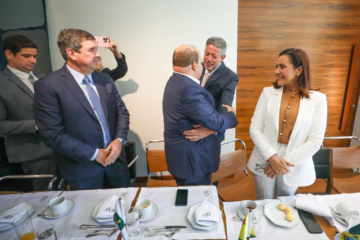 Reforma tributária: Riedel se reúne com presidente da Câmara e demais governadores para debater proposta Reforma tributária: Riedel se reúne com presidente da Câmara e demais governadores para debater proposta