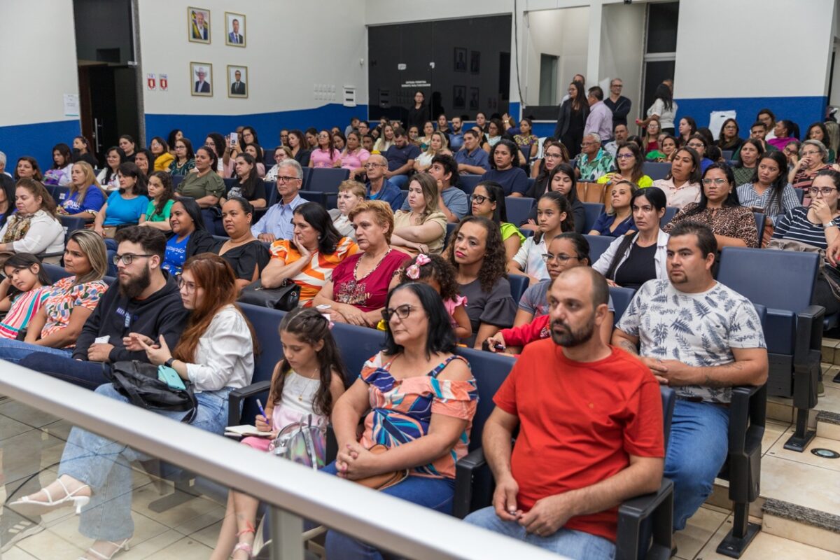Câmara promove palestras sobre transtorno do espectro autista (TEA) Câmara promove palestras sobre transtorno do espectro autista (TEA)