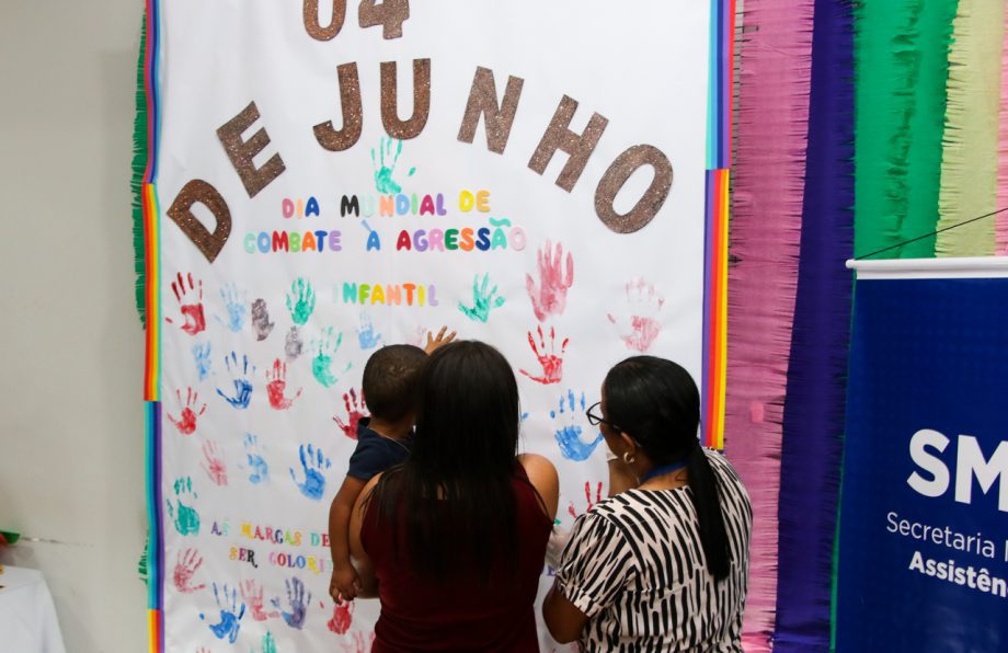 Com mais de 300 pessoas abordadas, ação alusiva ao Dia de Combate à Agressão Infantil supera expectativas