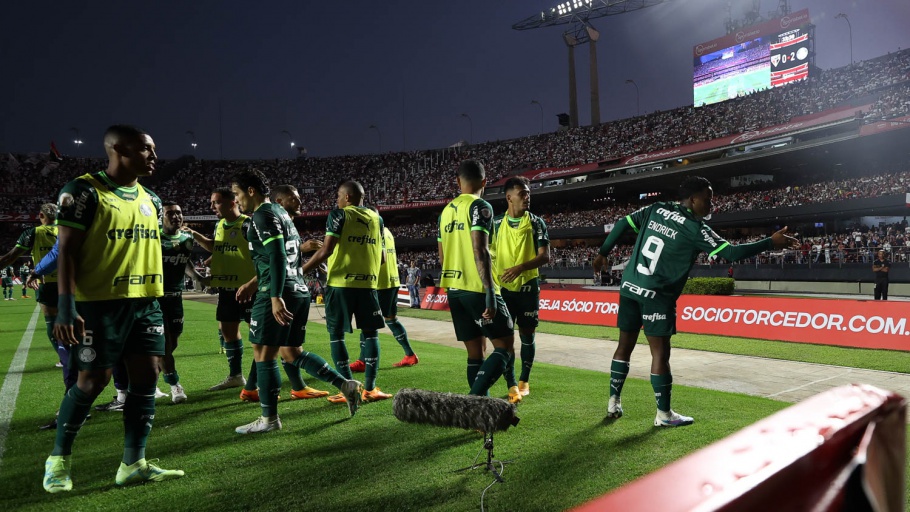 Brasileirão: Botafogo vence mais uma, Palmeiras e Flamengo encostam e Corinthians tropeça novamente