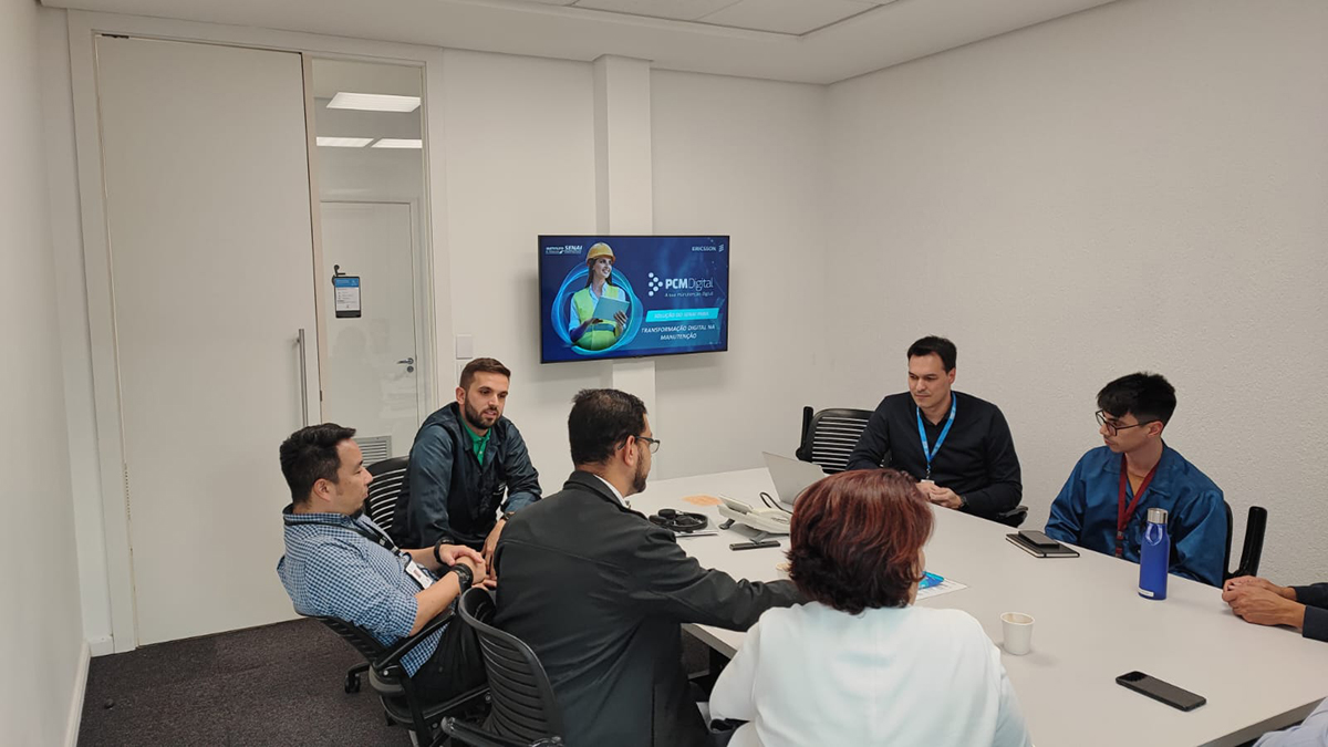 Equipe do Senai Empresa visita Ericsson para acompanhar utilização de software de inovação Equipe do Senai Empresa visita Ericsson para acompanhar utilização de software de inovação
