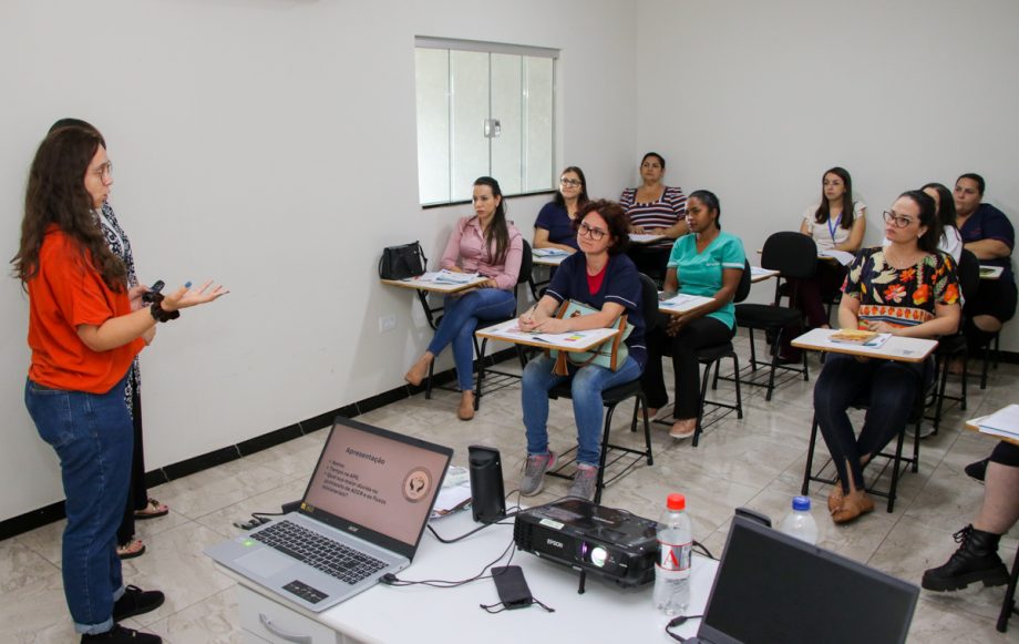SMS promove capacitação para enfermeiros das USFs sobre “Acolhimentos com Classificação de Risco” SMS promove capacitação para enfermeiros das USFs sobre “Acolhimentos com Classificação de Risco”