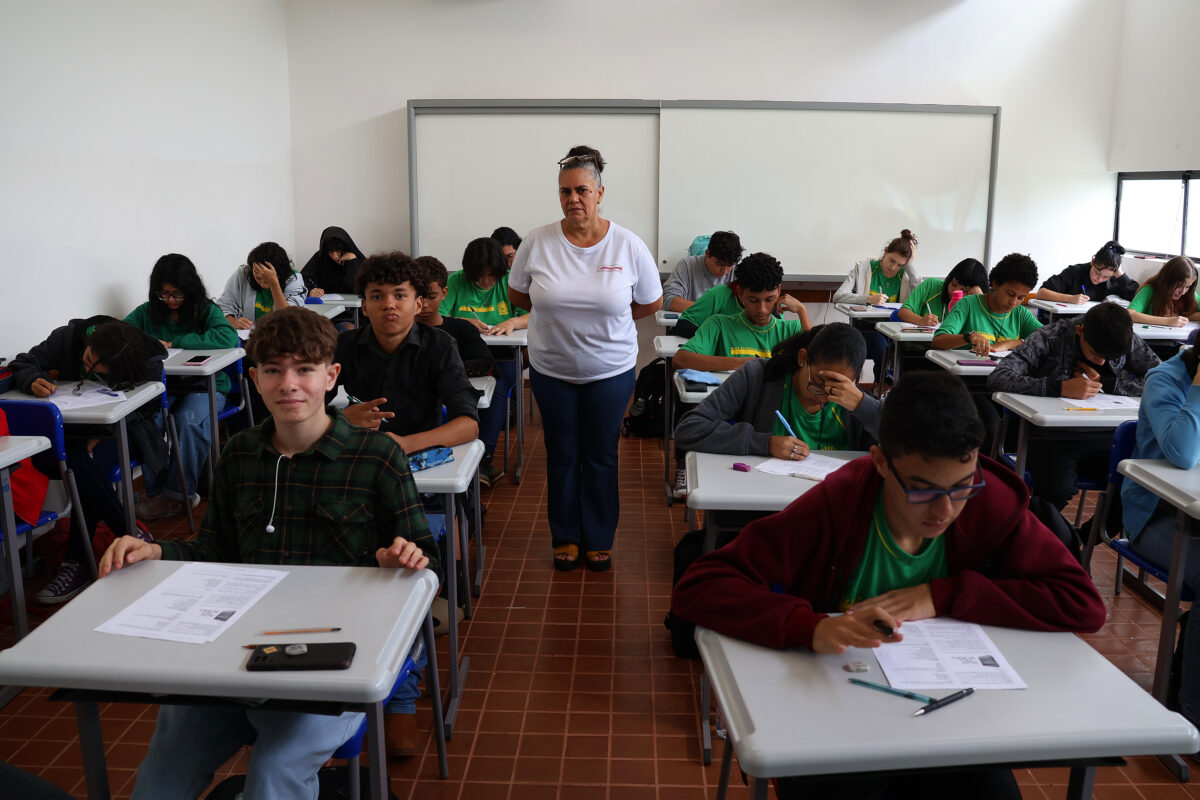 SED oferece cursinho preparatório para Enem e vestibulares aos estudantes da Rede Estadual de Ensino