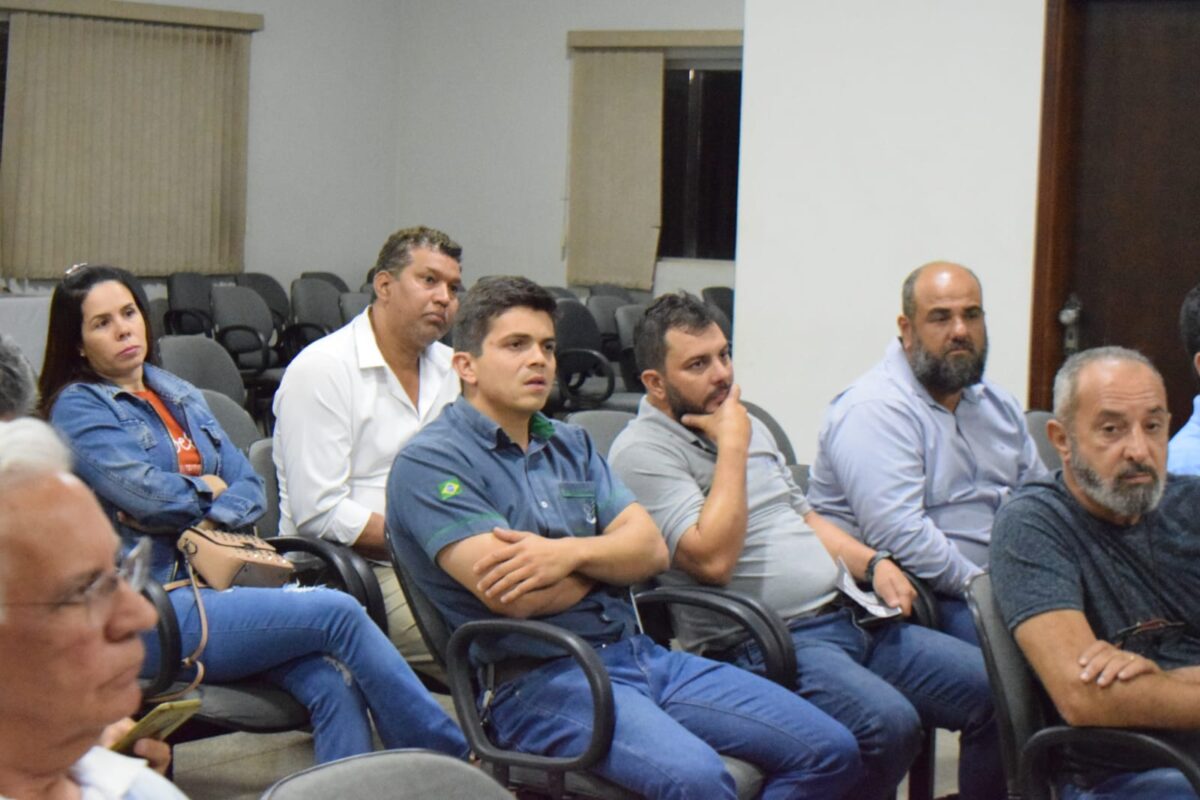 Entidades de Três Lagoas se unem e com abaixo-assinado reivindicam duplicação da BR-262 Entidades de Três Lagoas se unem e com abaixo-assinado reivindicam duplicação da BR-262