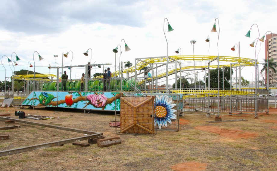 VEM FESTA DO FOLCLORE – Parque de diversão do evento já começa a funcionar nesta sexta-feira (21) VEM FESTA DO FOLCLORE – Parque de diversão do evento já começa a funcionar nesta sexta-feira (21)
