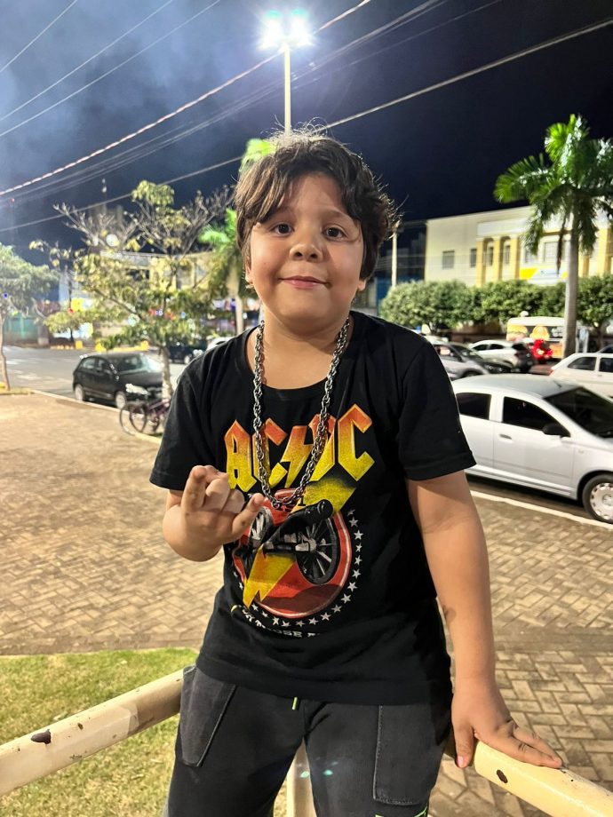 Bandas Adulfe e Black Night celebraram Dia do Rock, em evento da AROC e Cultura