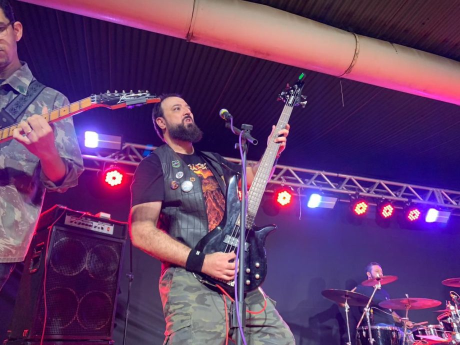 Bandas Adulfe e Black Night celebraram Dia do Rock, em evento da AROC e Cultura