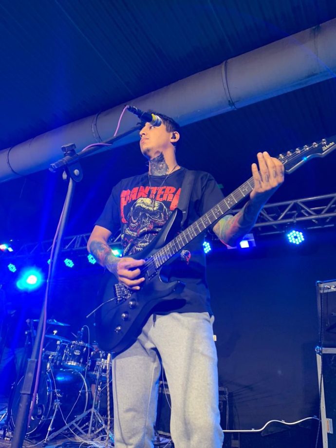 Bandas Adulfe e Black Night celebraram Dia do Rock, em evento da AROC e Cultura