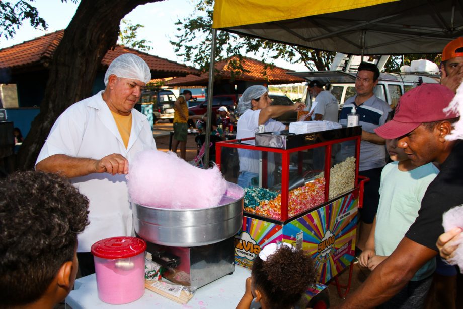 SUCESSO DE PÚBLICO- Primeira edição do Tardezinha leva mais de 2 mil pessoas no Balneário