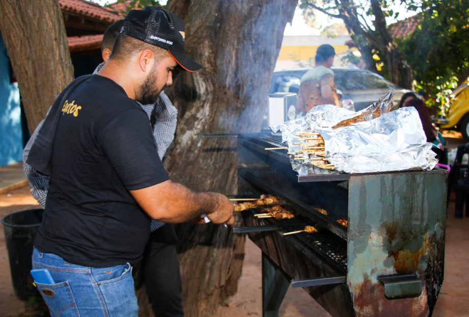 SUCESSO DE PÚBLICO- Primeira edição do Tardezinha leva mais de 2 mil pessoas no Balneário