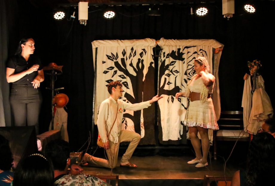 Espetáculo teatral inclusivo para surdos emociona e marca o aniversário de 4 anos da Central de Intérprete de Libras em Três Lagoas
