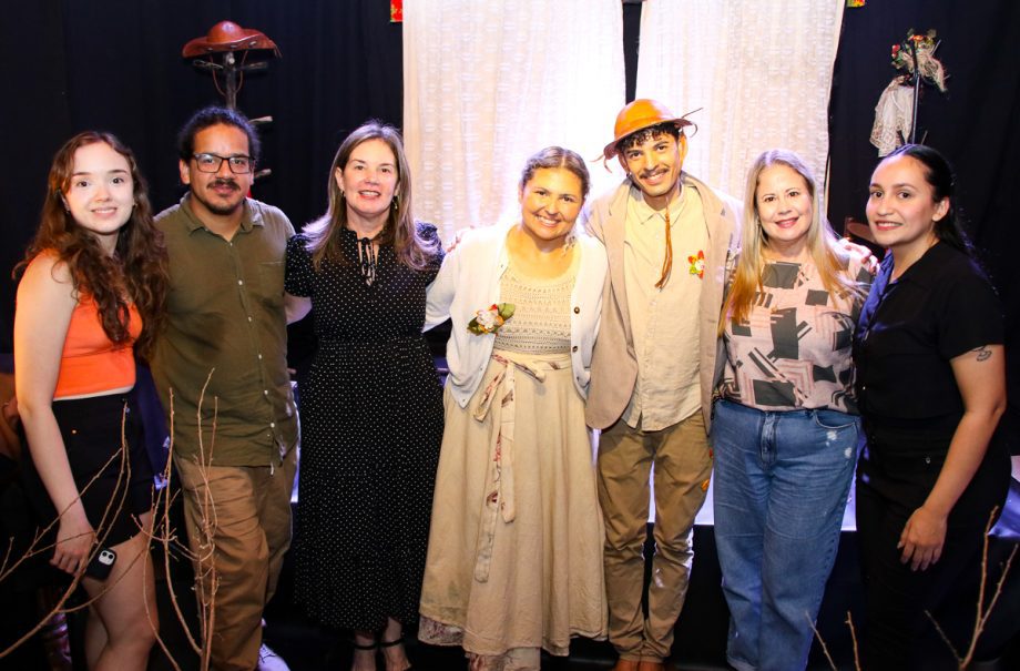 Espetáculo teatral inclusivo para surdos emociona e marca o aniversário de 4 anos da Central de Intérprete de Libras em Três Lagoas