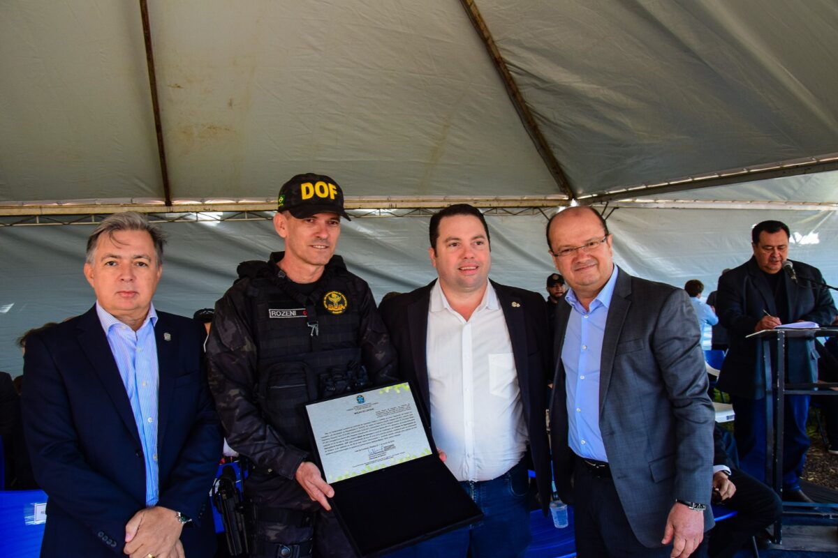 DOF entrega Medalha Águia da Fronteira a 32 autoridades civis e militares DOF entrega Medalha Águia da Fronteira a 32 autoridades civis e militares