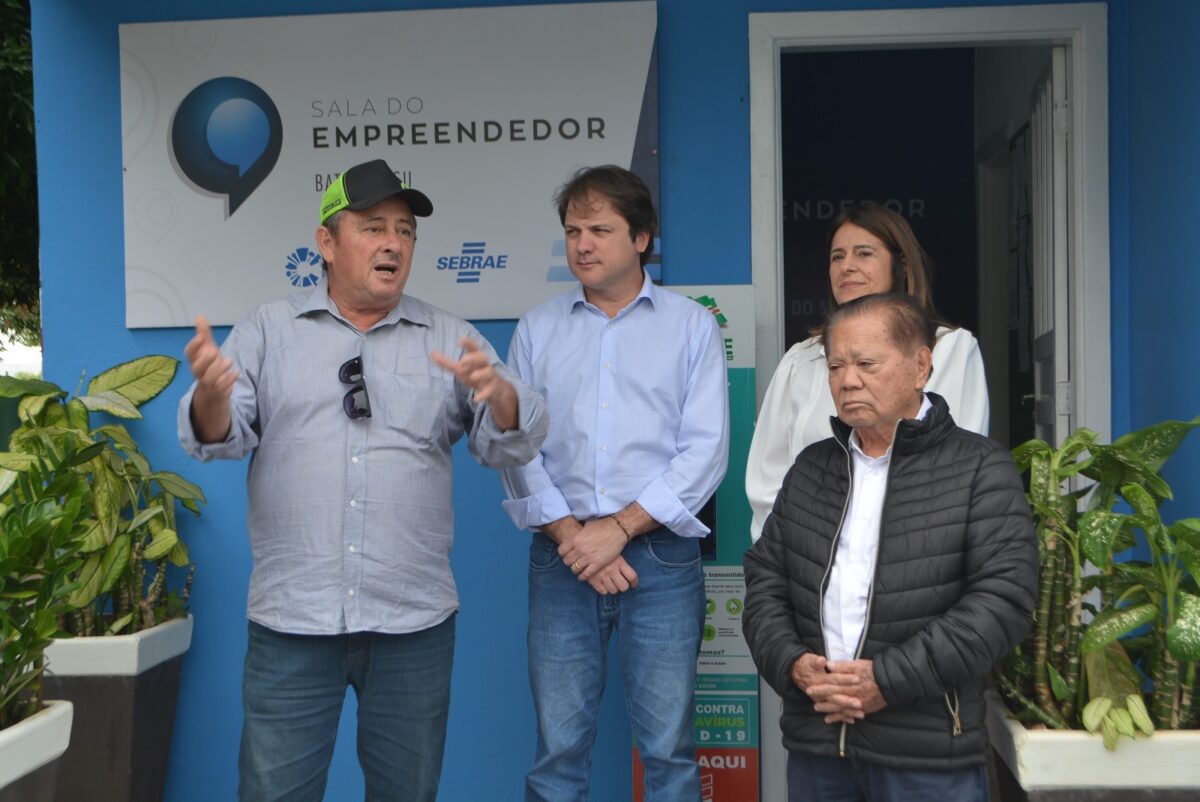 Com novo layout, prefeito Akira reinaugura Sala do Empreendedor em Bataguassu