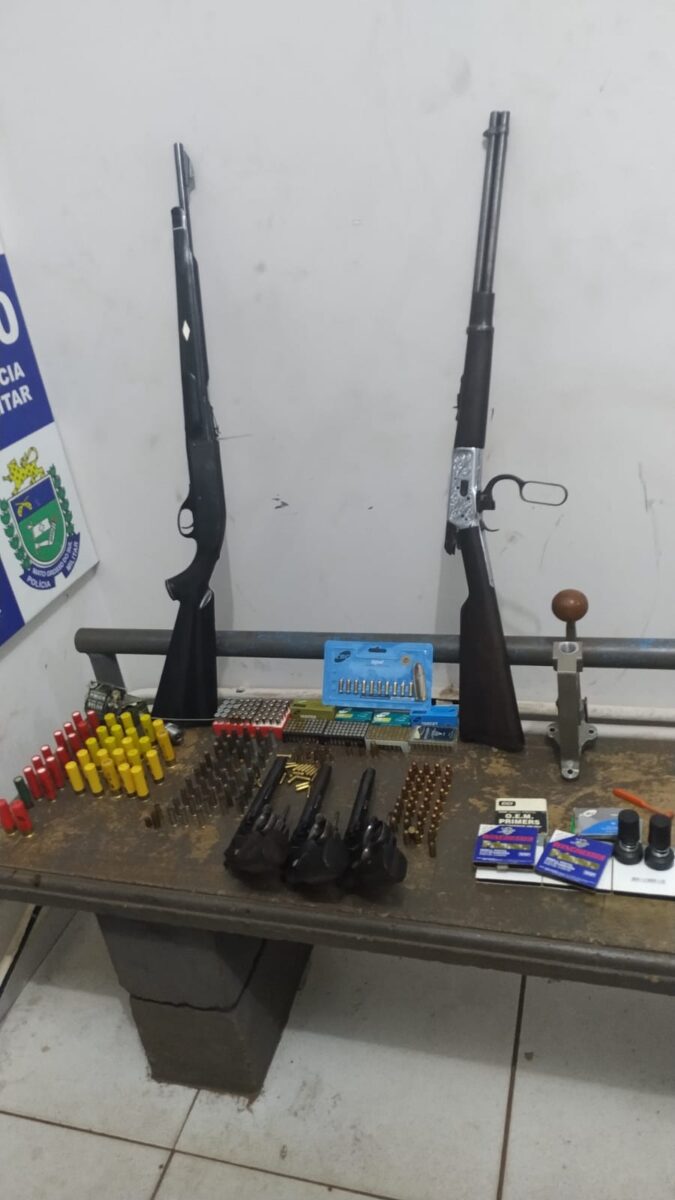 Polícia Militar apreende armas de fogo e munições após atender briga de casal em Três Lagoas