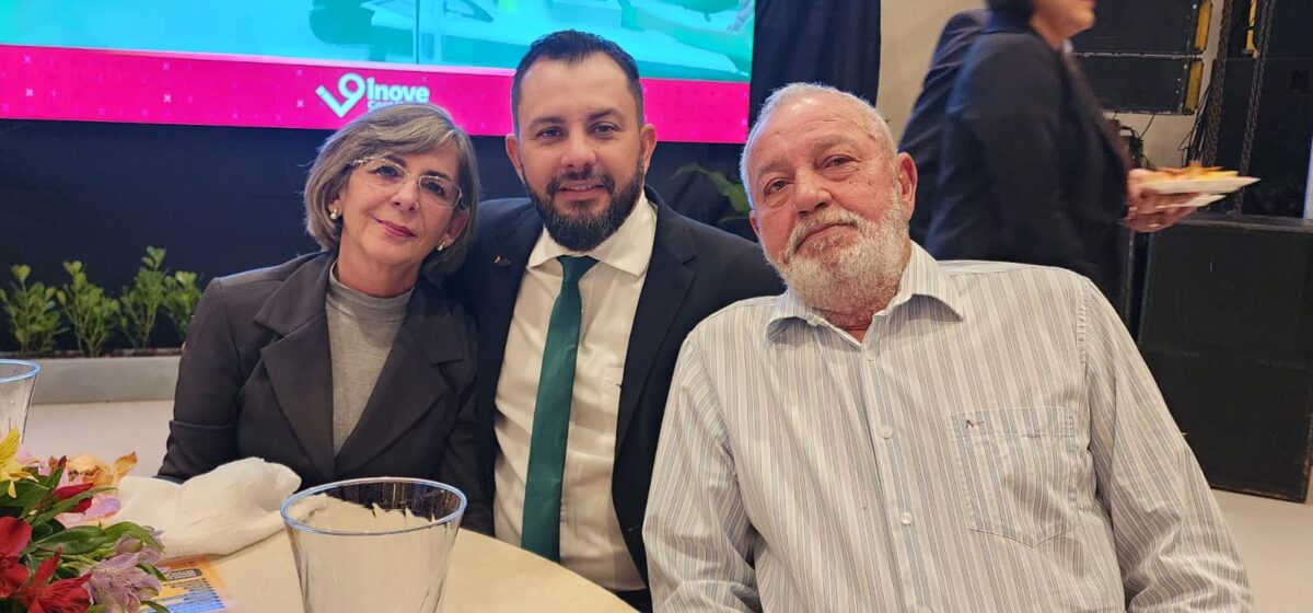 AJE/TL empossa novo presidente e celebra “Melhores do Ano” de 2023 AJE/TL empossa novo presidente e celebra “Melhores do Ano” de 2023