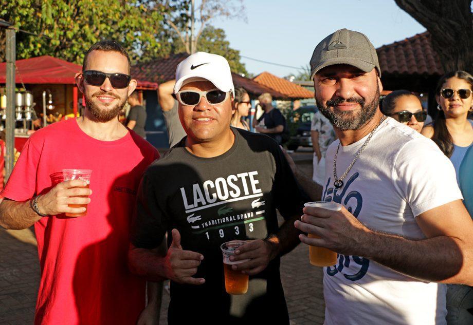 TARDEZINHA NO BALNEÁRIO – Segundo domingo supera público da semana passada e população pede mais TARDEZINHA NO BALNEÁRIO – Segundo domingo supera público da semana passada e população pede mais