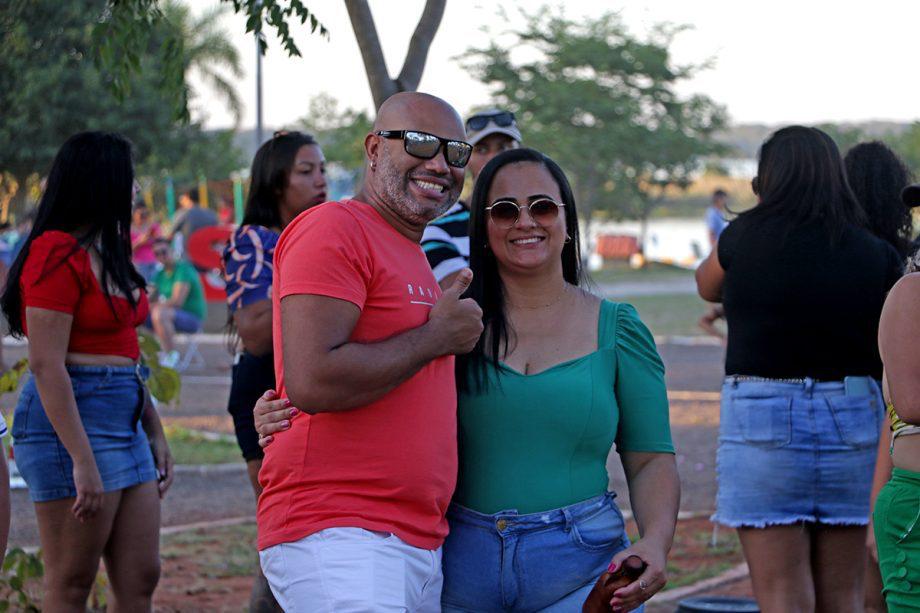 TARDEZINHA NO BALNEÁRIO – Segundo domingo supera público da semana passada e população pede mais TARDEZINHA NO BALNEÁRIO – Segundo domingo supera público da semana passada e população pede mais