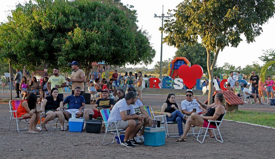 TARDEZINHA NO BALNEÁRIO – Segundo domingo supera público da semana passada e população pede mais TARDEZINHA NO BALNEÁRIO – Segundo domingo supera público da semana passada e população pede mais