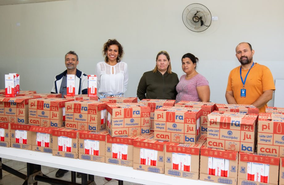 Em parceria com Associação Atlética Soberana de Medicina da UFMS, SEDECT entrega mais de 600 litros de leite ao Projeto “A Candeia”