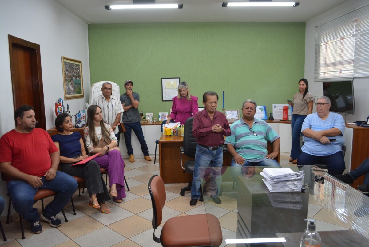Prefeito Akira dá posse a novos servidores concursados em Bataguassu