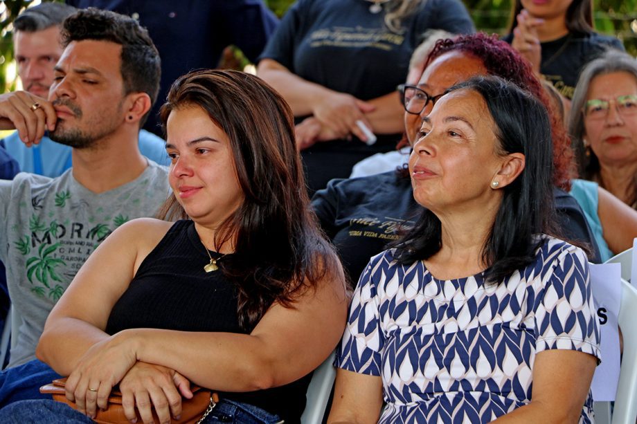 Comemoração do aniversário de 14 anos do “Crase Coração de Mãe” tem emocionante homenagem a ex-coordenadora Nilce Figueiredo