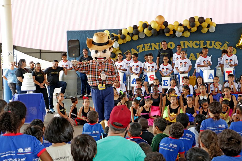 Comemoração do aniversário de 14 anos do “Crase Coração de Mãe” tem emocionante homenagem a ex-coordenadora Nilce Figueiredo