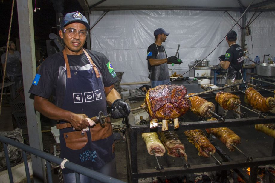 FESTA DO FOLCORE – 2ª noite leva 30 mil pessoas para a NOB e é marcada por elogios à organização e parque de diversões