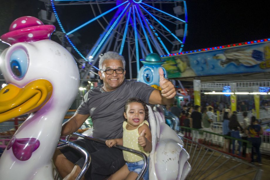 FESTA DO FOLCORE – 2ª noite leva 30 mil pessoas para a NOB e é marcada por elogios à organização e parque de diversões