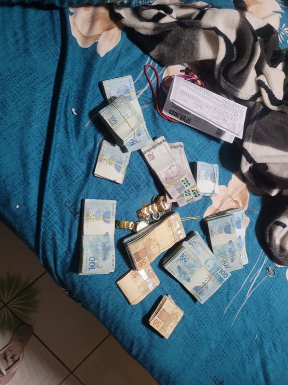 PF faz operação contra tráfico internacional de drogas PF faz operação contra tráfico internacional de drogas