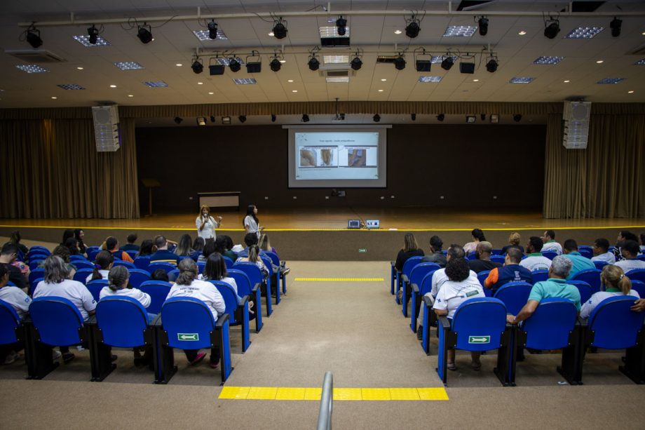 SMS promoveu treinamento sobre “Leishmaniose, Arboviroses e Doenças Agudas e Exantemáticas” para 312 servidores