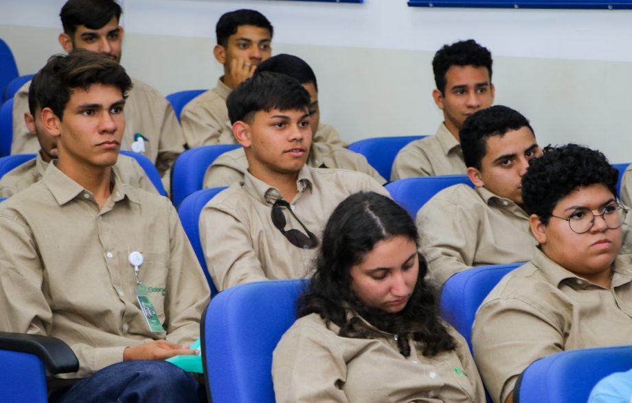PROJETO TRÂNSITO DO FUTURO – Deptran ministrou circuito de palestras para mais de 700 alunos do Senai