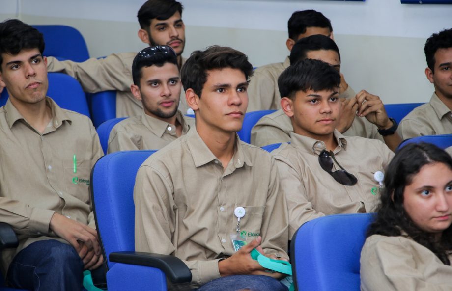 PROJETO TRÂNSITO DO FUTURO – Deptran ministrou circuito de palestras para mais de 700 alunos do Senai