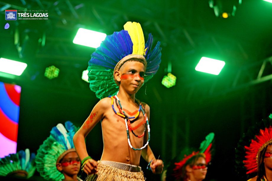 FESTA DO FOLCLORE – NOB recebe mais um grande show e entidades destacam importância da praça de alimentação