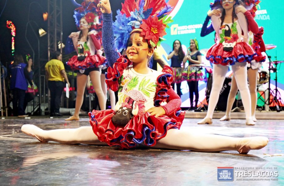 FESTA DO FOLCLORE – NOB recebe mais um grande show e entidades destacam importância da praça de alimentação