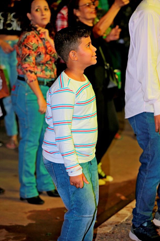 FESTA DO FOLCLORE – NOB recebe mais um grande show e entidades destacam importância da praça de alimentação
