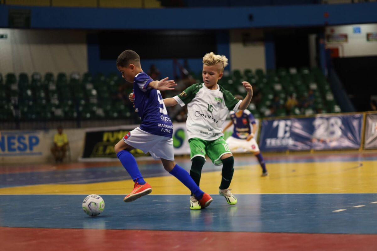 Equipes de MS avançam na Taça Brasil Sub-8 de futsal e se enfrentam nesta quinta-feira