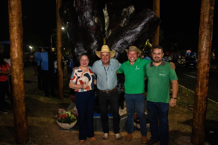 Prefeito entrega monumento “Jatobá” resgatando a história de Três Lagoas
