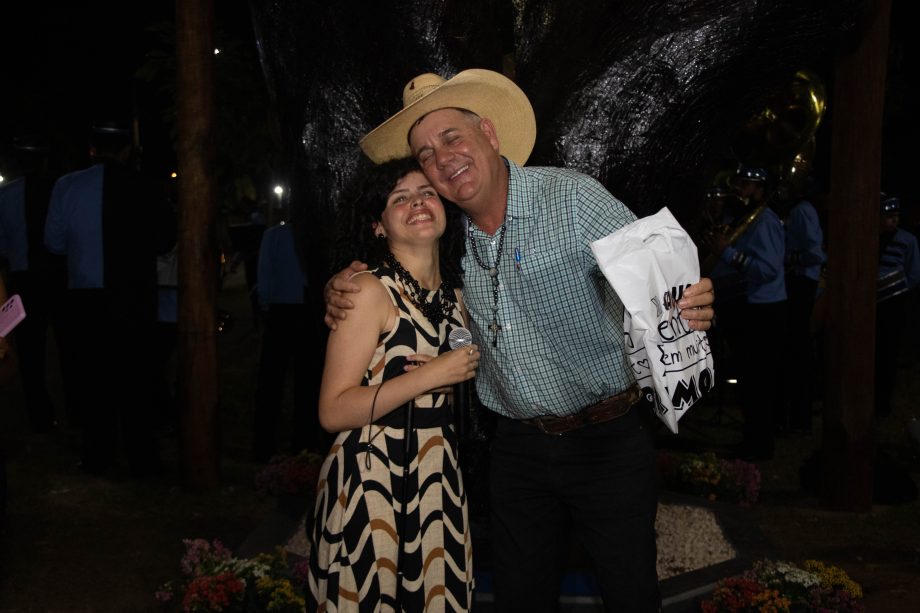 Prefeito entrega monumento “Jatobá” resgatando a história de Três Lagoas