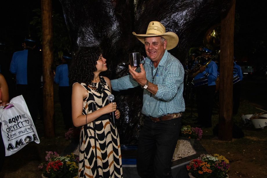 Prefeito entrega monumento “Jatobá” resgatando a história de Três Lagoas