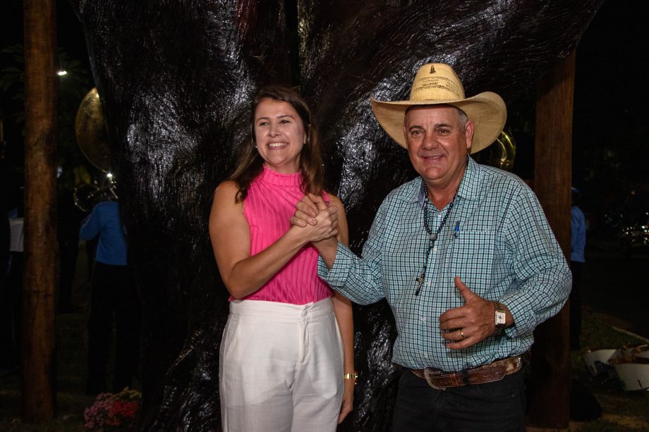 Prefeito entrega monumento “Jatobá” resgatando a história de Três Lagoas