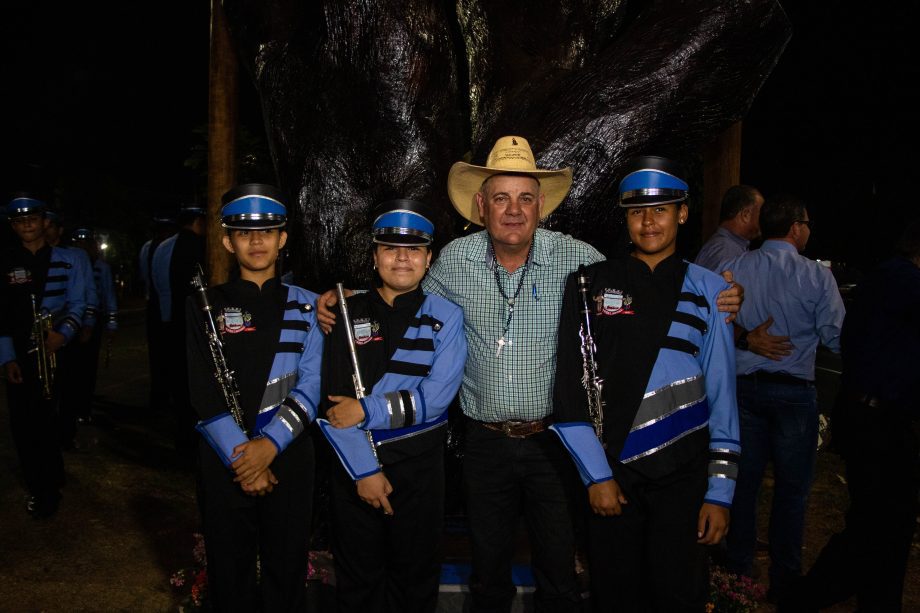 Prefeito entrega monumento “Jatobá” resgatando a história de Três Lagoas