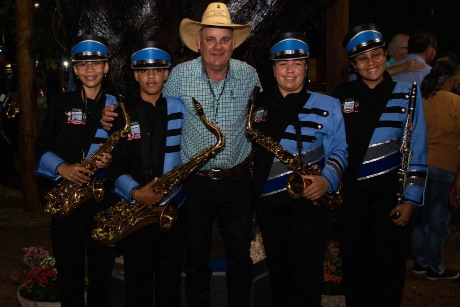 Prefeito entrega monumento “Jatobá” resgatando a história de Três Lagoas