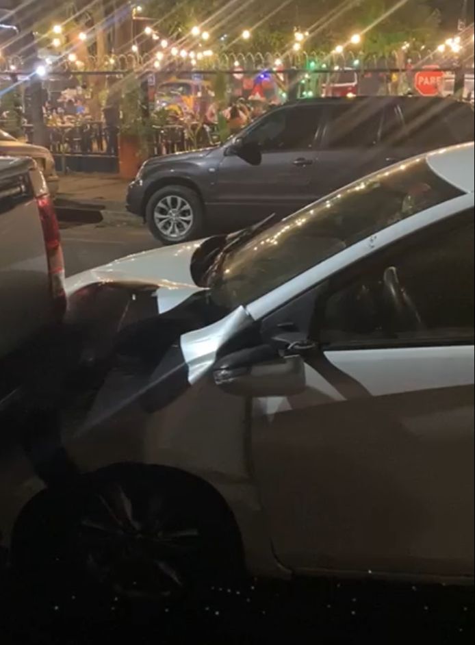 Advogado diz que ‘tomou todas’, bate em 2 carros parados e alega não ter ‘responsabilidades’ com os estragos que causou