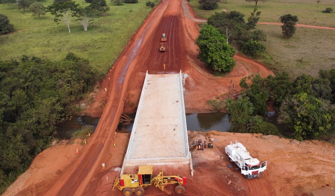 Obra de pavimentação de rodovia em Três Lagoas tem 10 equipes de trabalho