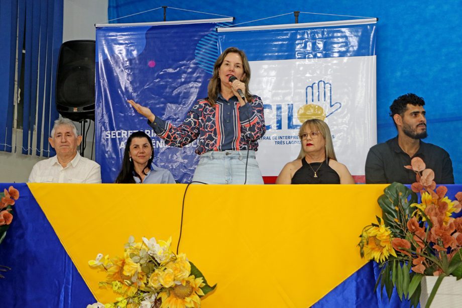 Palestra e confraternização marcam solenidade de 4 anos da CIL Palestra e confraternização marcam solenidade de 4 anos da CIL
