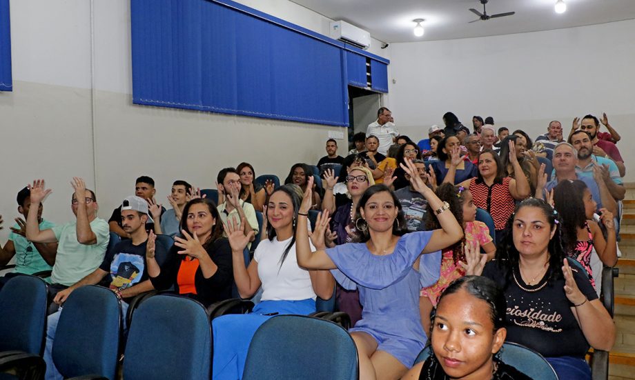 Palestra e confraternização marcam solenidade de 4 anos da CIL Palestra e confraternização marcam solenidade de 4 anos da CIL