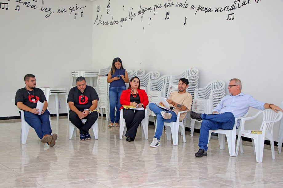 SETEMBRO AMARELO – SMS promove palestra com a imprensa local para orientar abordagem segura e consciente sobre o tema