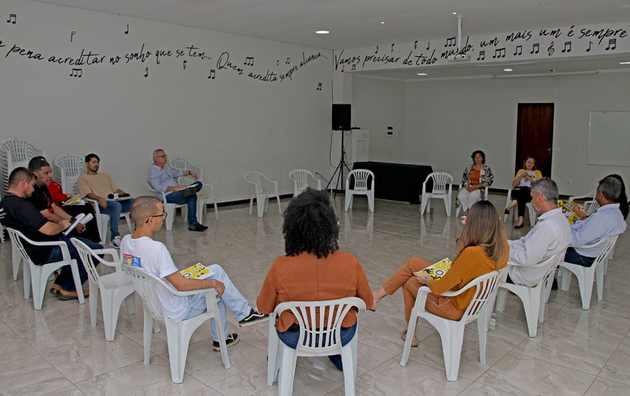 SETEMBRO AMARELO – SMS promove palestra com a imprensa local para orientar abordagem segura e consciente sobre o tema